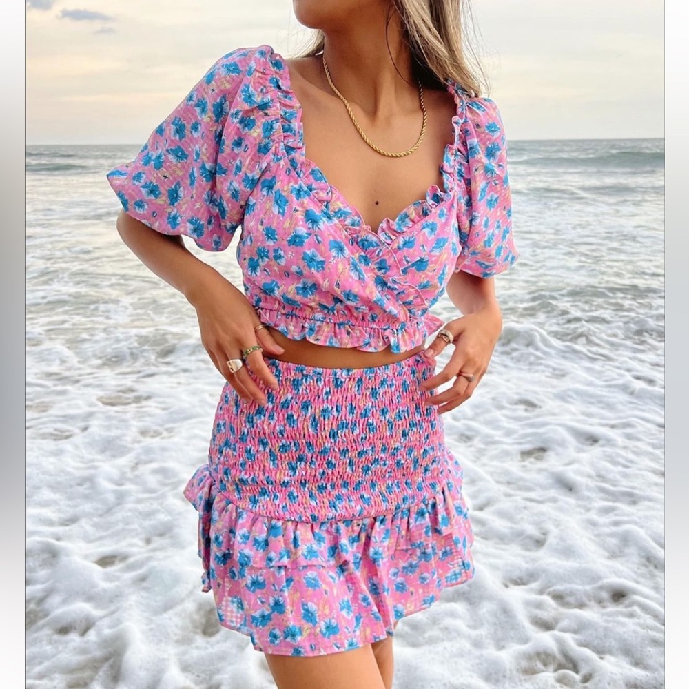A6 - 314 Vestique two piece pink cinched set size large